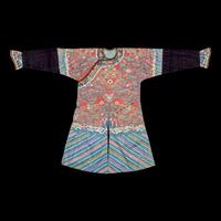 A Chinese Brown Ground Kesi Silk 'Dragon' Robe, Jifu, 19th Century 清晚期 醬地緙絲雲龍紋吉服