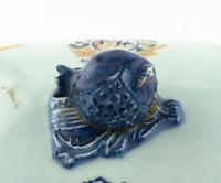 A Chinese Export Porcelain Tureen