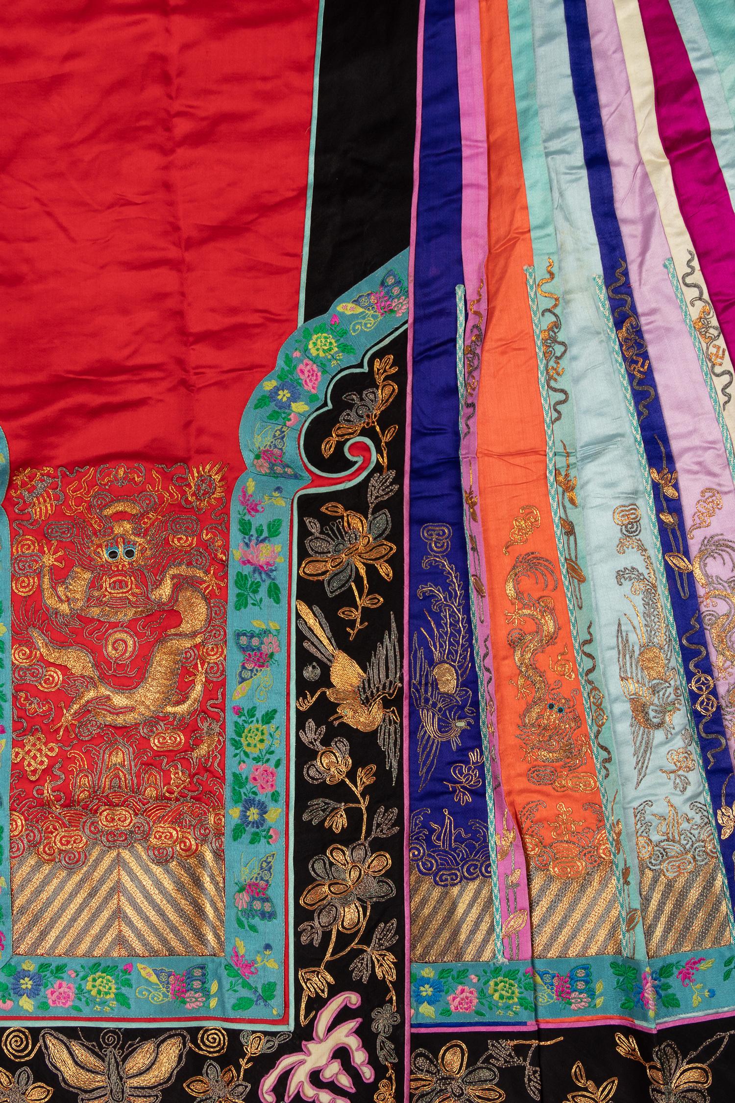 A Embroidered and Multicolored Silk Apron Skirt