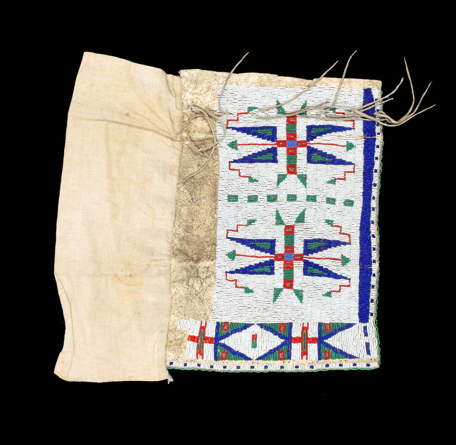 A Sioux Beaded Panel Length 18 x width 17 inches. — EARLY 20TH CENTURY