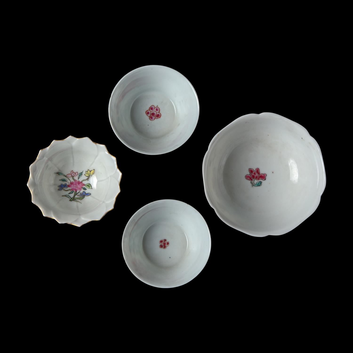Eight Assorted Chinese Famille Rose Tea Bowls and Saucers, Qianlong Period 清乾隆 粉彩茶具一組八件