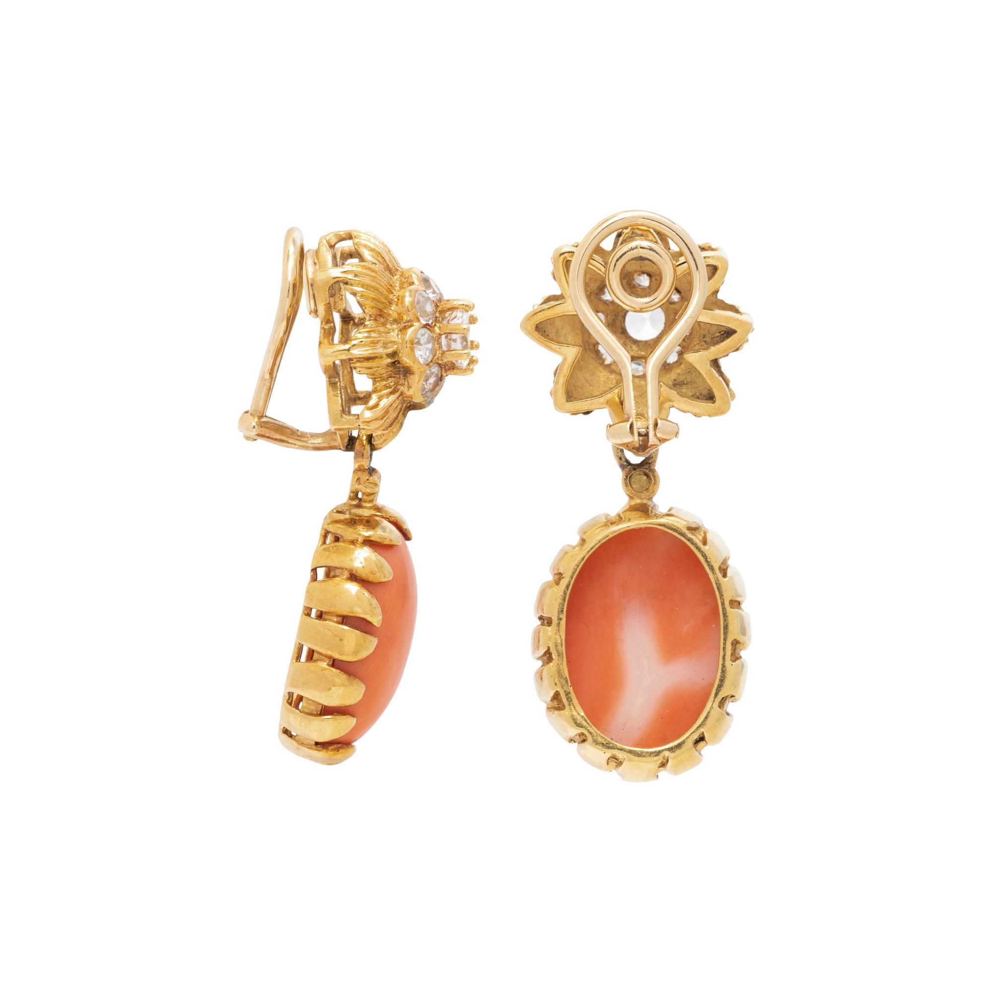 YELLOW GOLD AND CORAL EACLIPS