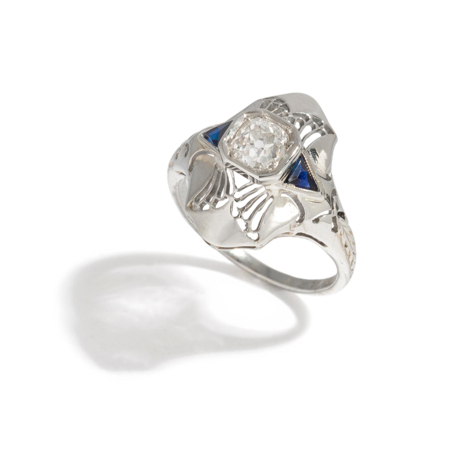 ART DECO, WHITE GOLD AND DIAMOND RING