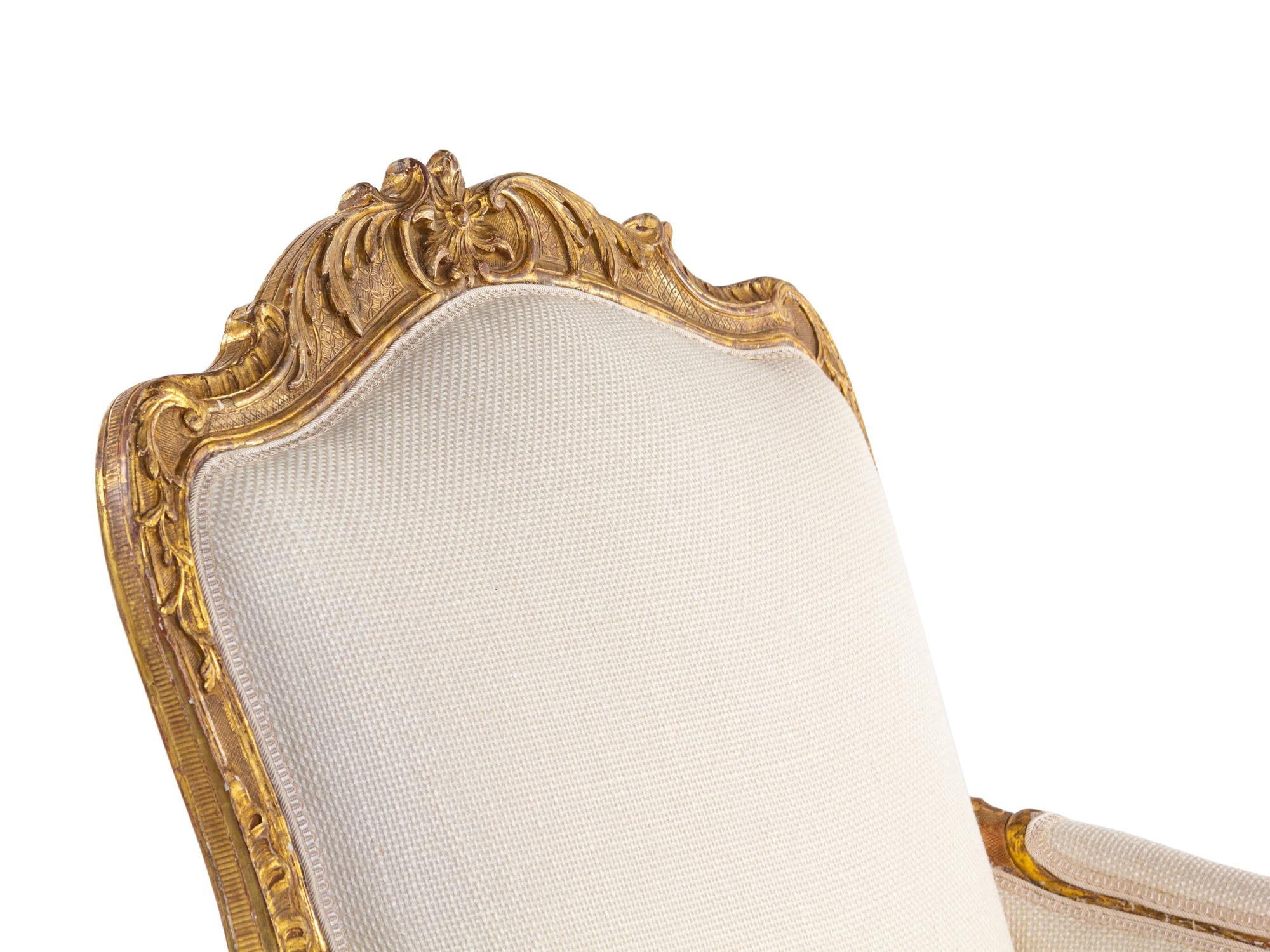 A Régence Giltwood Bergère Attributed to Jean-Étienne Saint Georges (French, 1723-1790)
