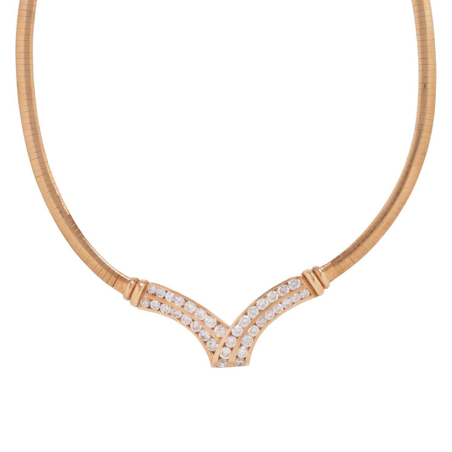 YELLOW GOLD AND DIAMOND NECKLACE