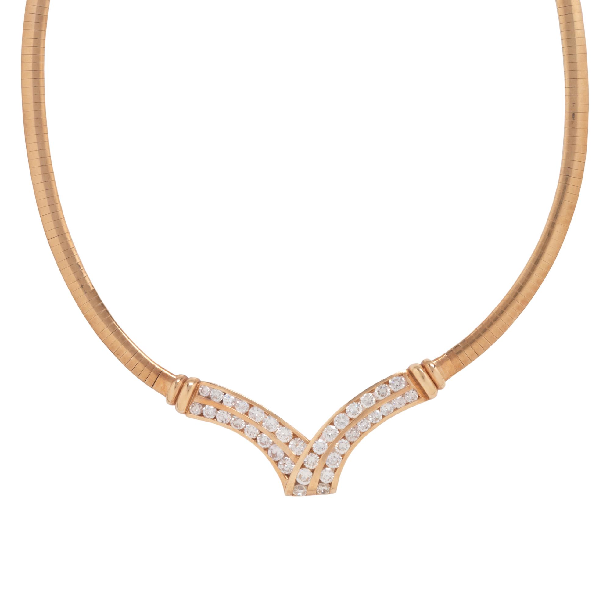 YELLOW GOLD AND DIAMOND NECKLACE