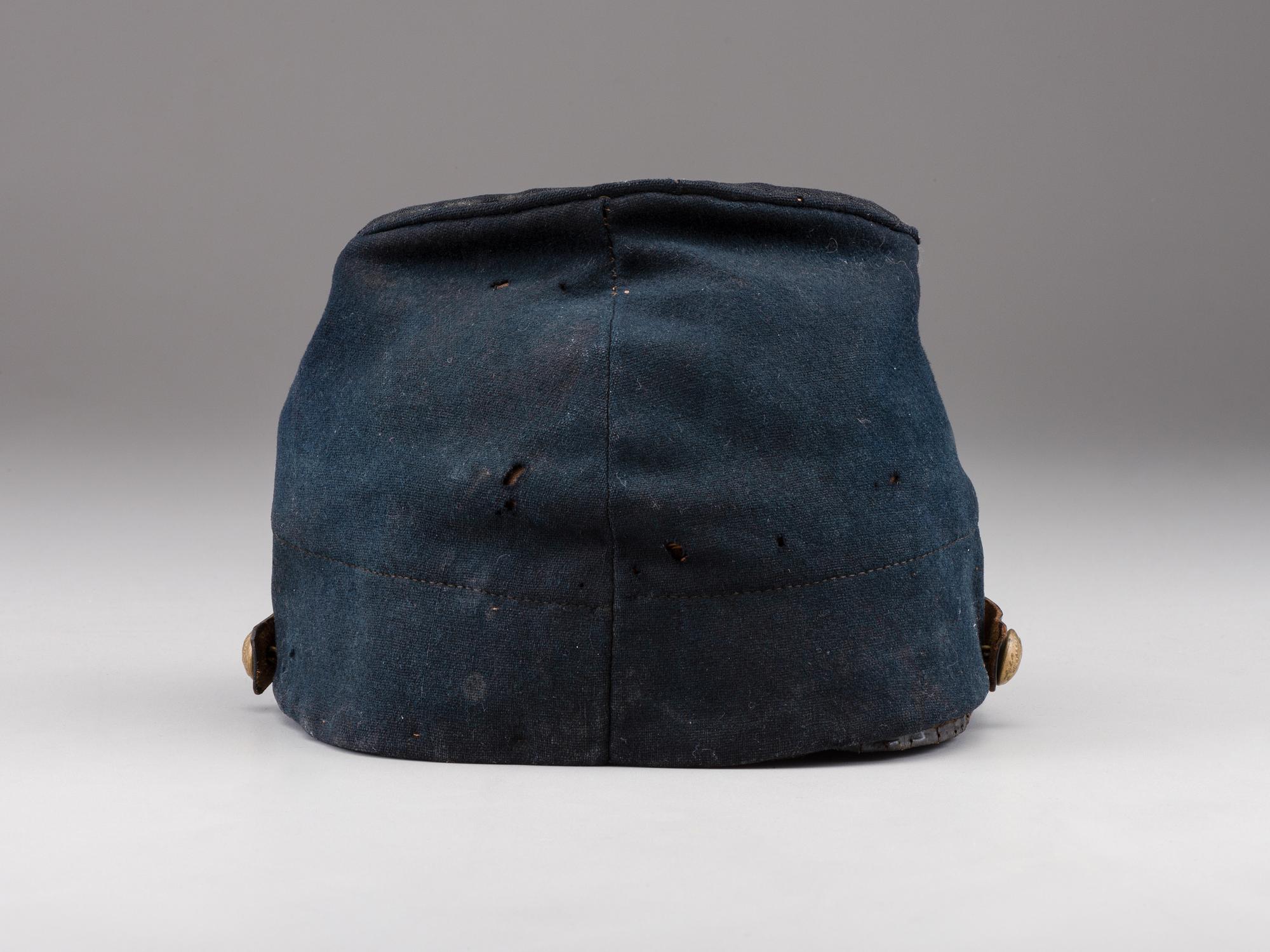 [CIVIL WAR]. 52nd Massachusetts Volunteers forage cap and tinware.