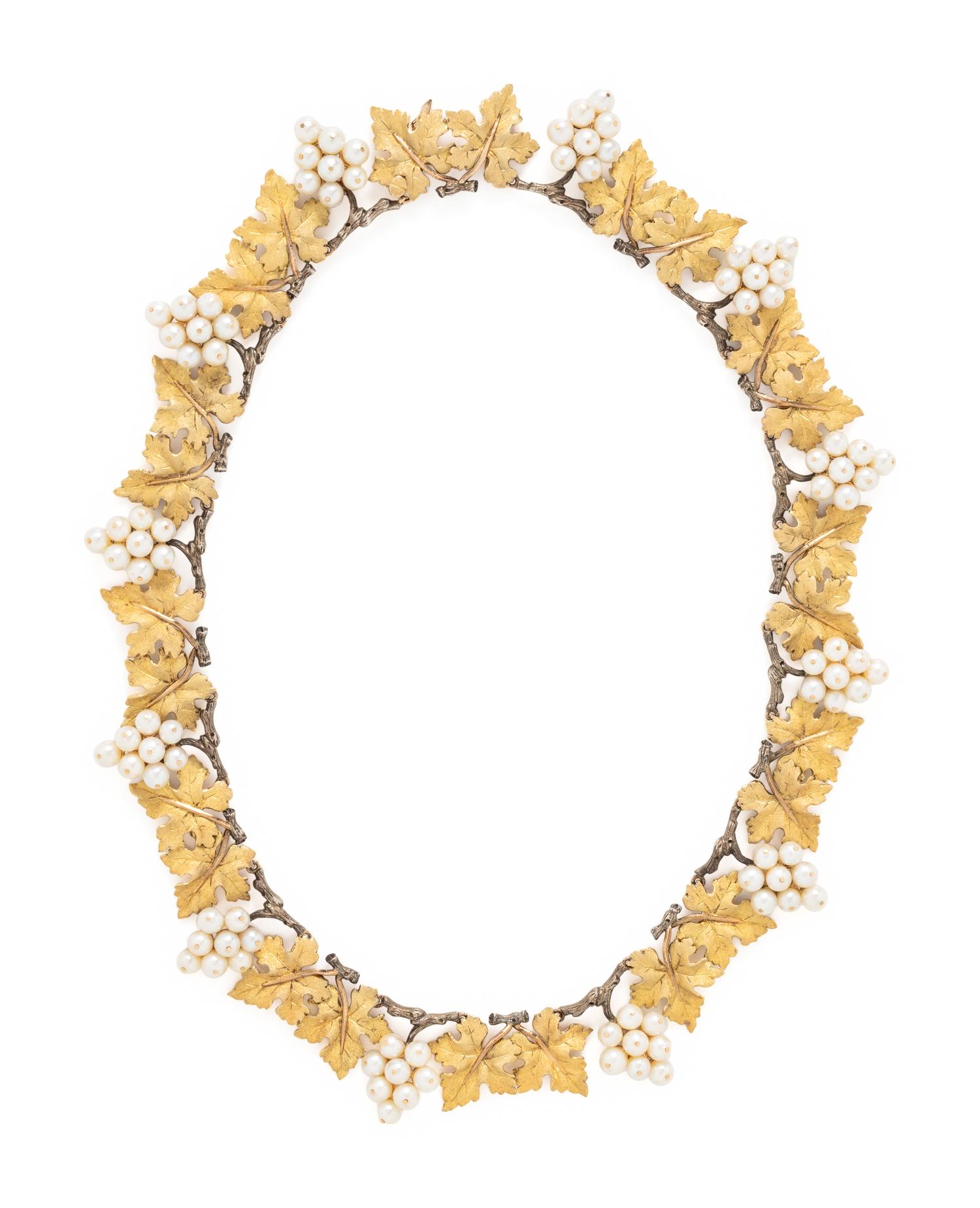 BUCCELLATI, YELLOW GOLD AND CULTURED PEARL GRAPE VINE NECKLACE