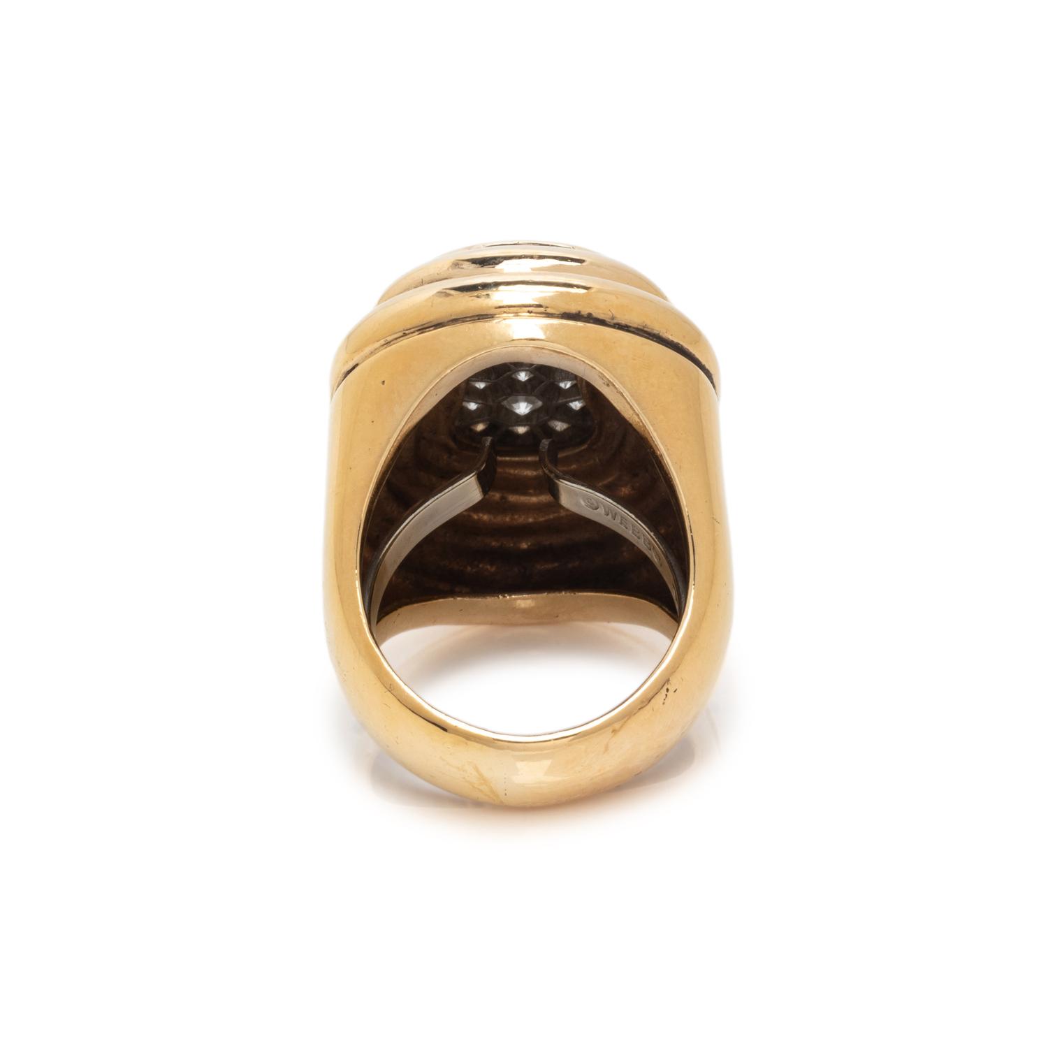 DAVID WEBB, YELLOW GOLD AND DIAMOND RING