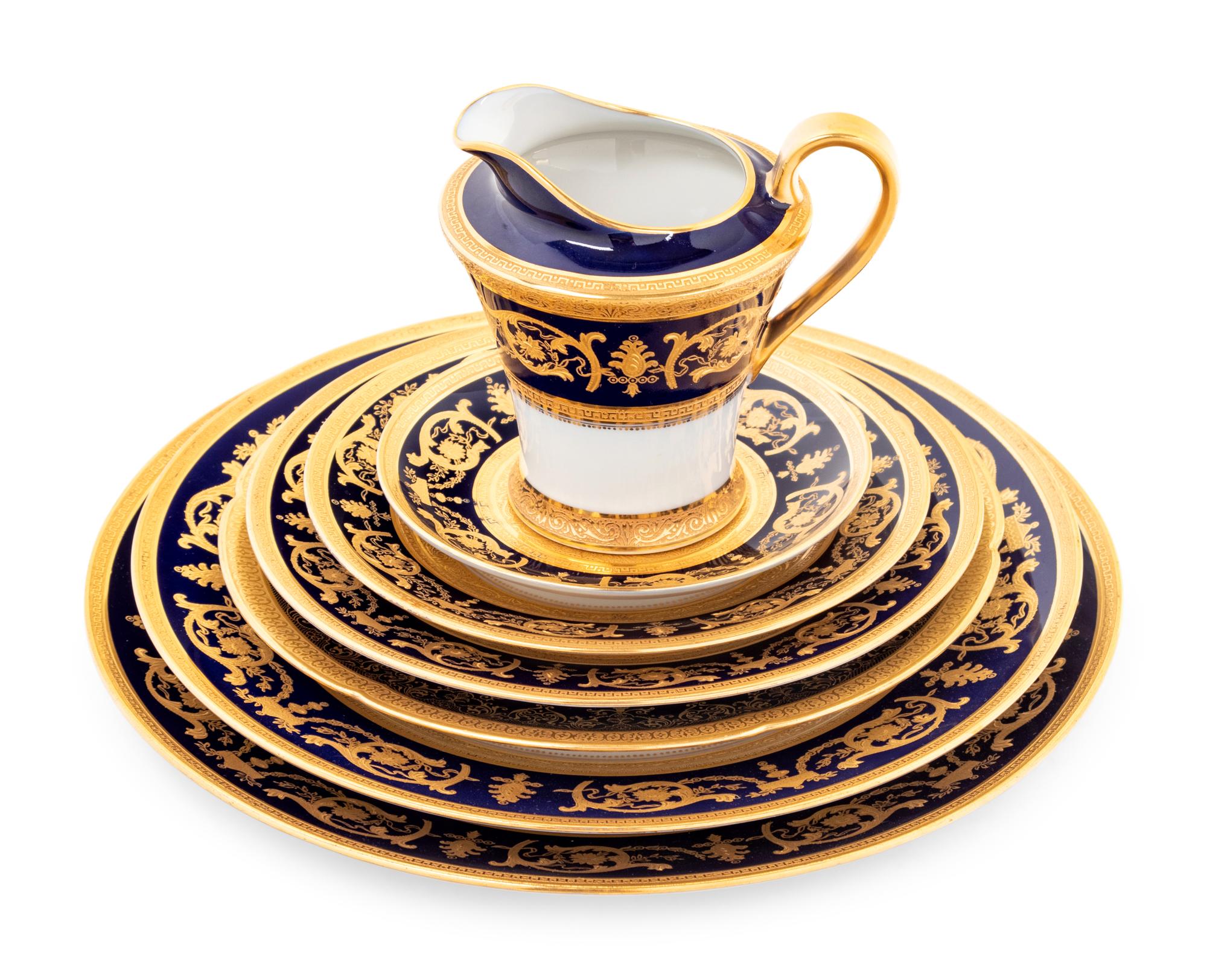 A Haviland Limoges Porcelain Dinner Service