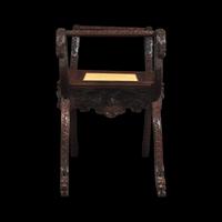 An Unusual Chinese Carved Hardwood Bench, 20th Century 二十世紀 硬木長椅