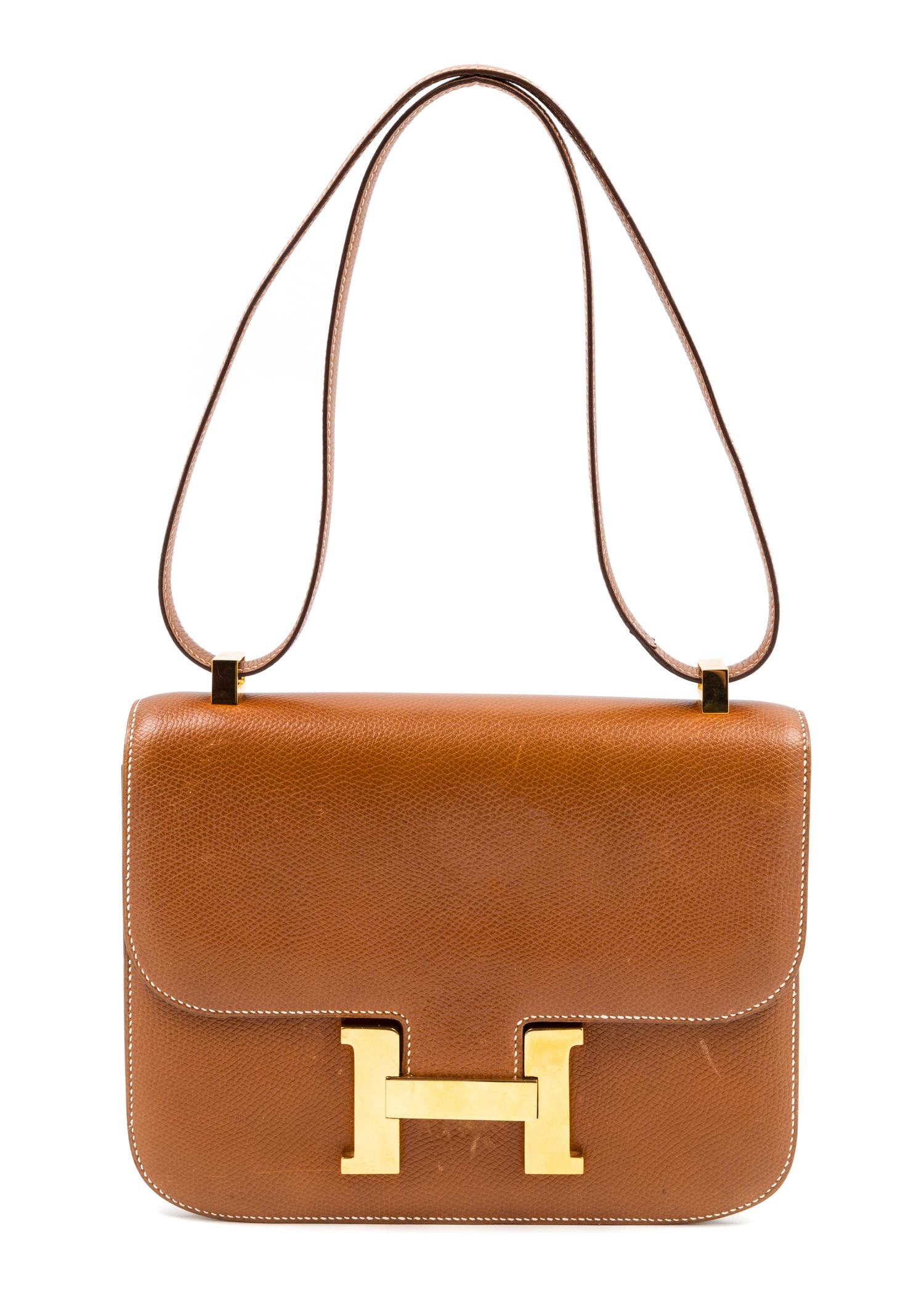 An Hermes 24cm Tan Constance Epsom Handbag, 9" x 7" x 1.5"; Strap drop: 8.5".