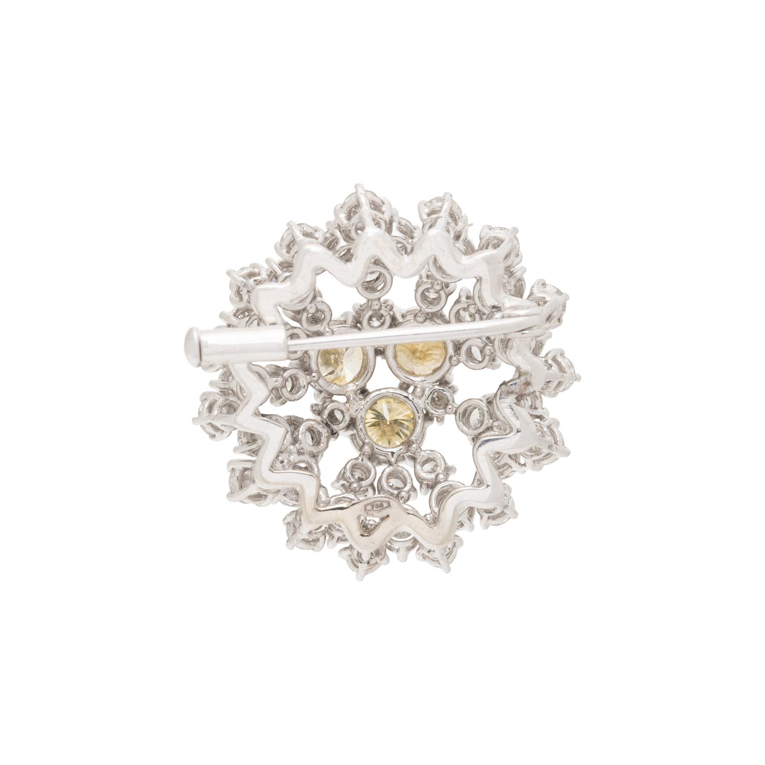 COLORED DIAMOND AND DIAMOND BROOCH