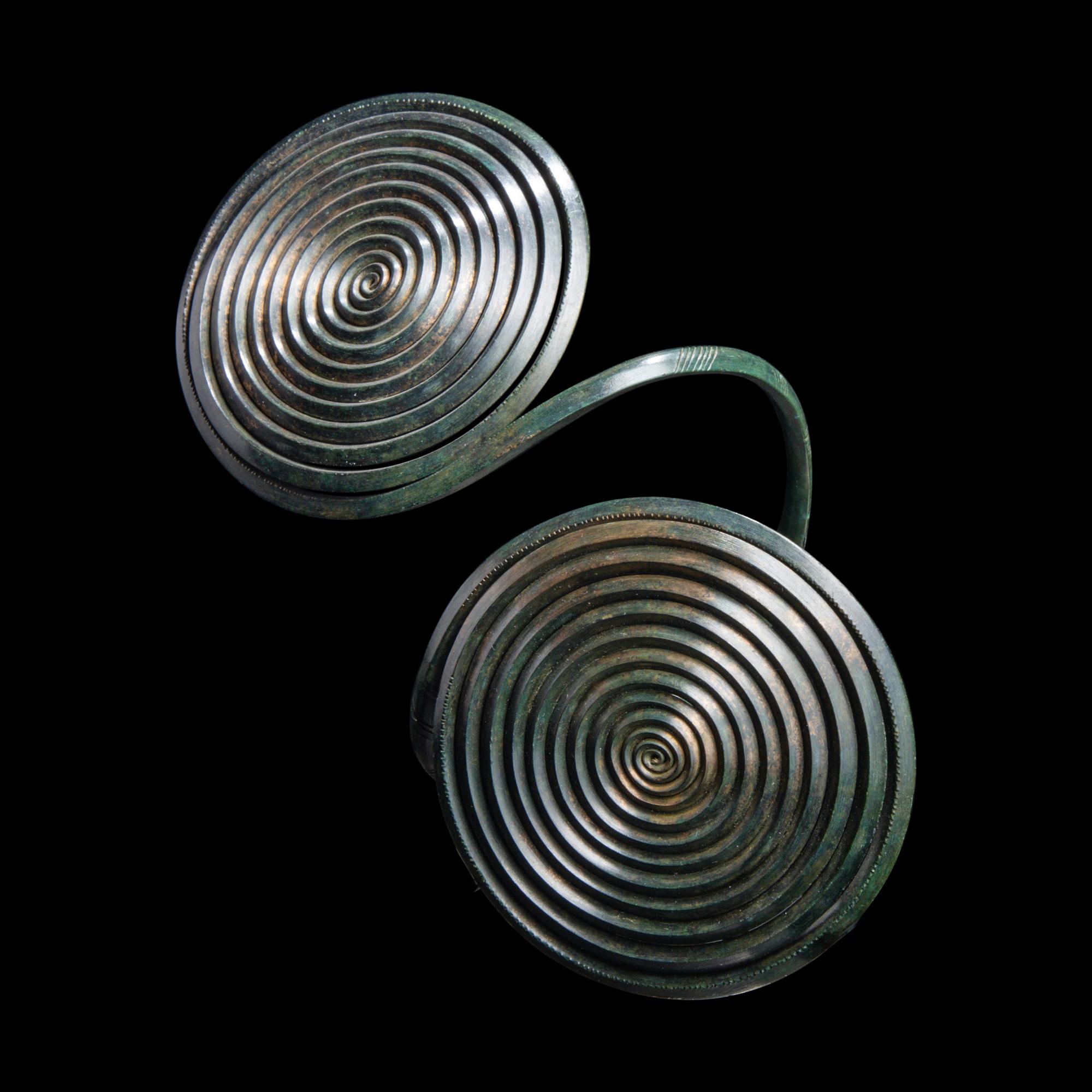 A European Bronze Age Armlet