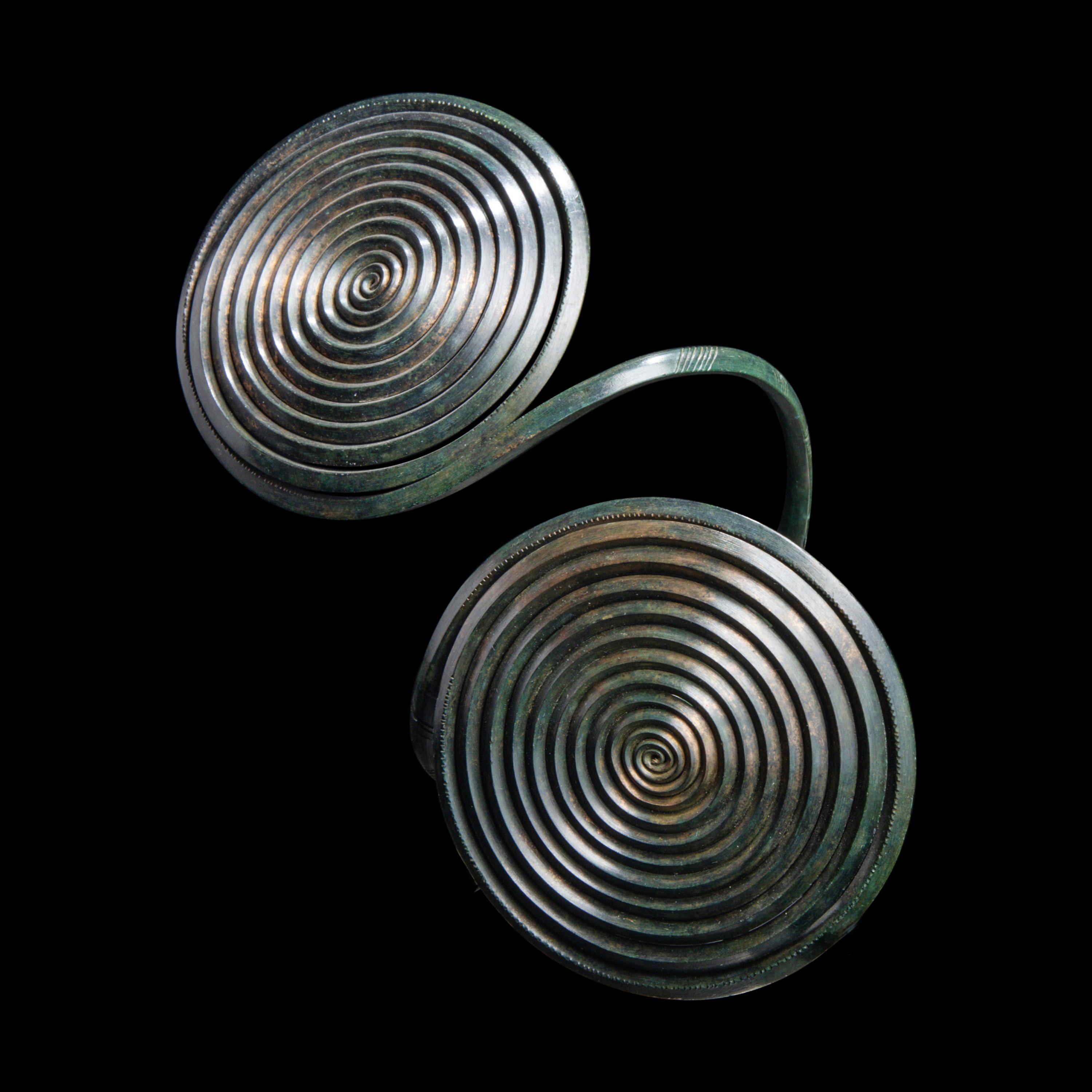 A European Bronze Age Armlet