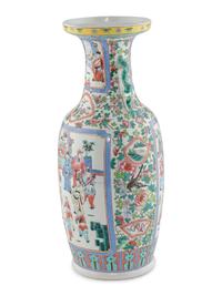 A Chinese Export Famille Rose Porcelain Vase