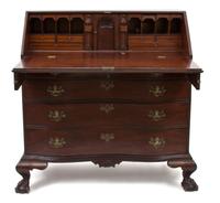 An American Chippendale Style Mahogany Slant Front Oxbow Desk Height 45 x width 46 x depth 25 inches. — 19TH CENTURY