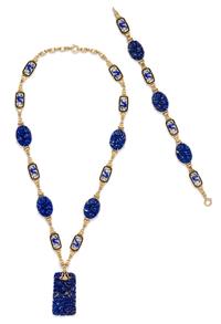 An Art Deco Yellow Gold, Lapis Lazuli and Polychrome Enamel Demi Parure, 31.00 dwts.