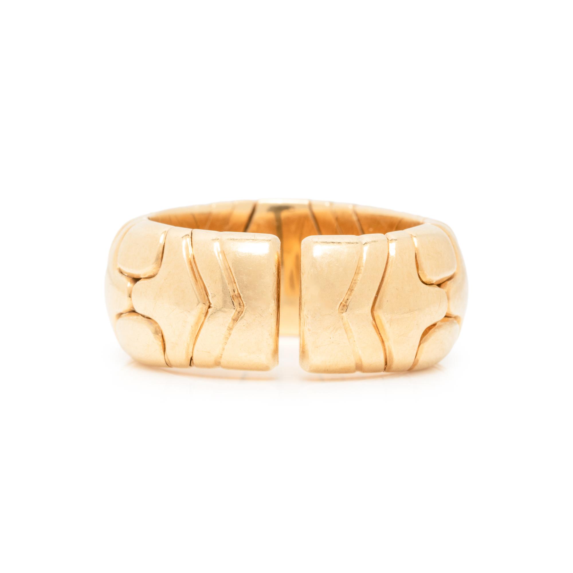 BULGARI, YELLOW GOLD AND DIAMOND 'PARENTESI' RING