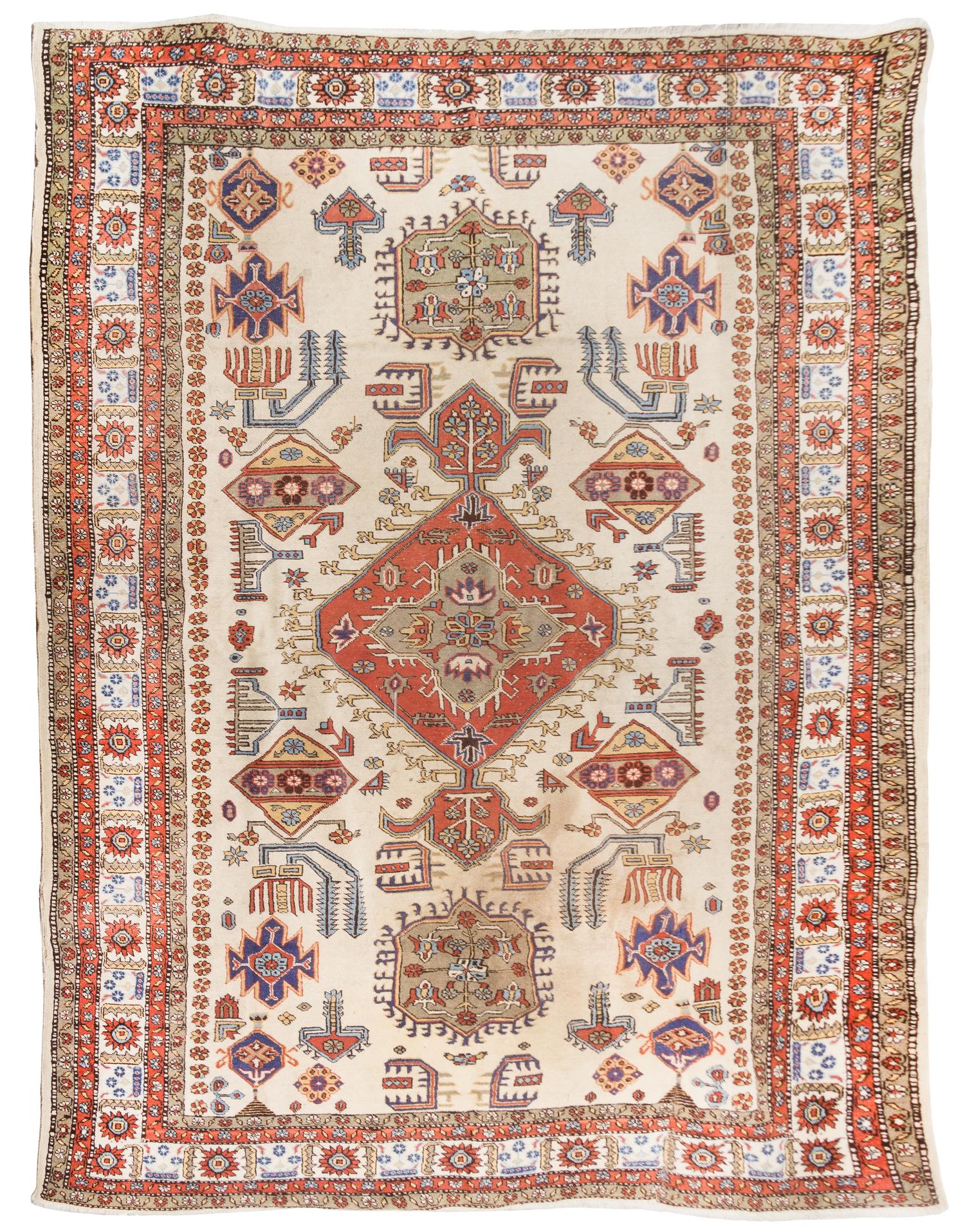 A Serapi Style Wool Rug 10 feet 4 inches x 7 feet 9 inches. — SECOND HALF 20TH CENTURY