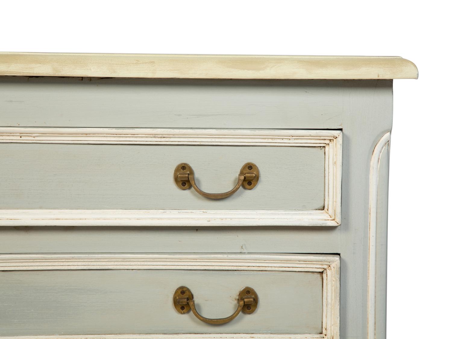 A Contemporary Painted Chest of Drawers — 20TH/21ST CENTURY