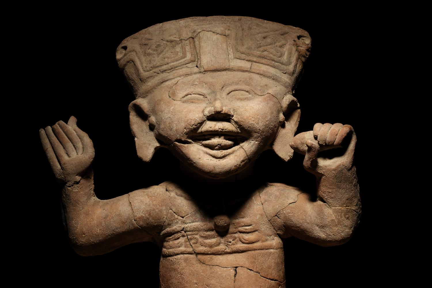 A Veracruz Sonriente Figure
