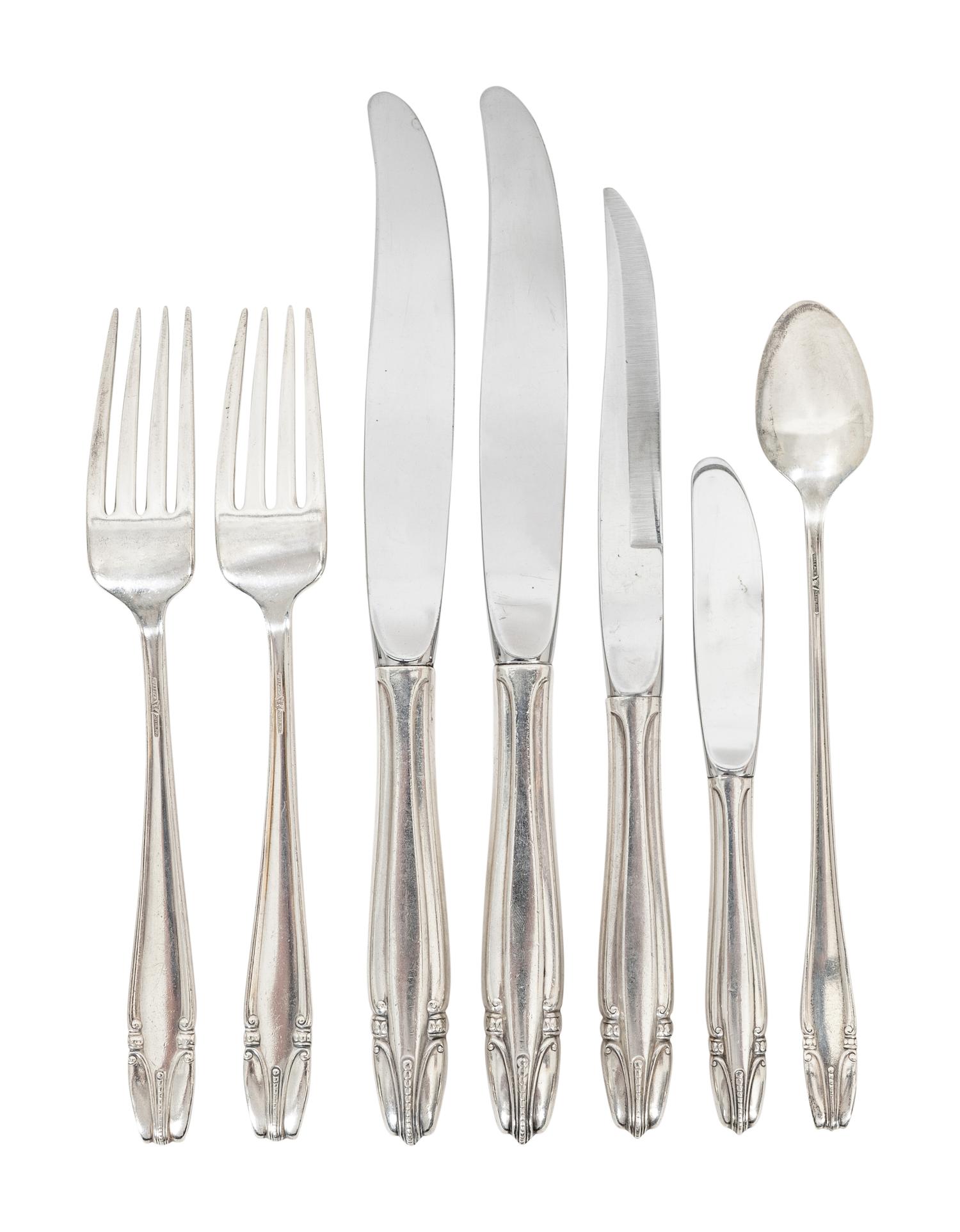 A Wallace Silversmiths Sterling Silver Part Flatware Service