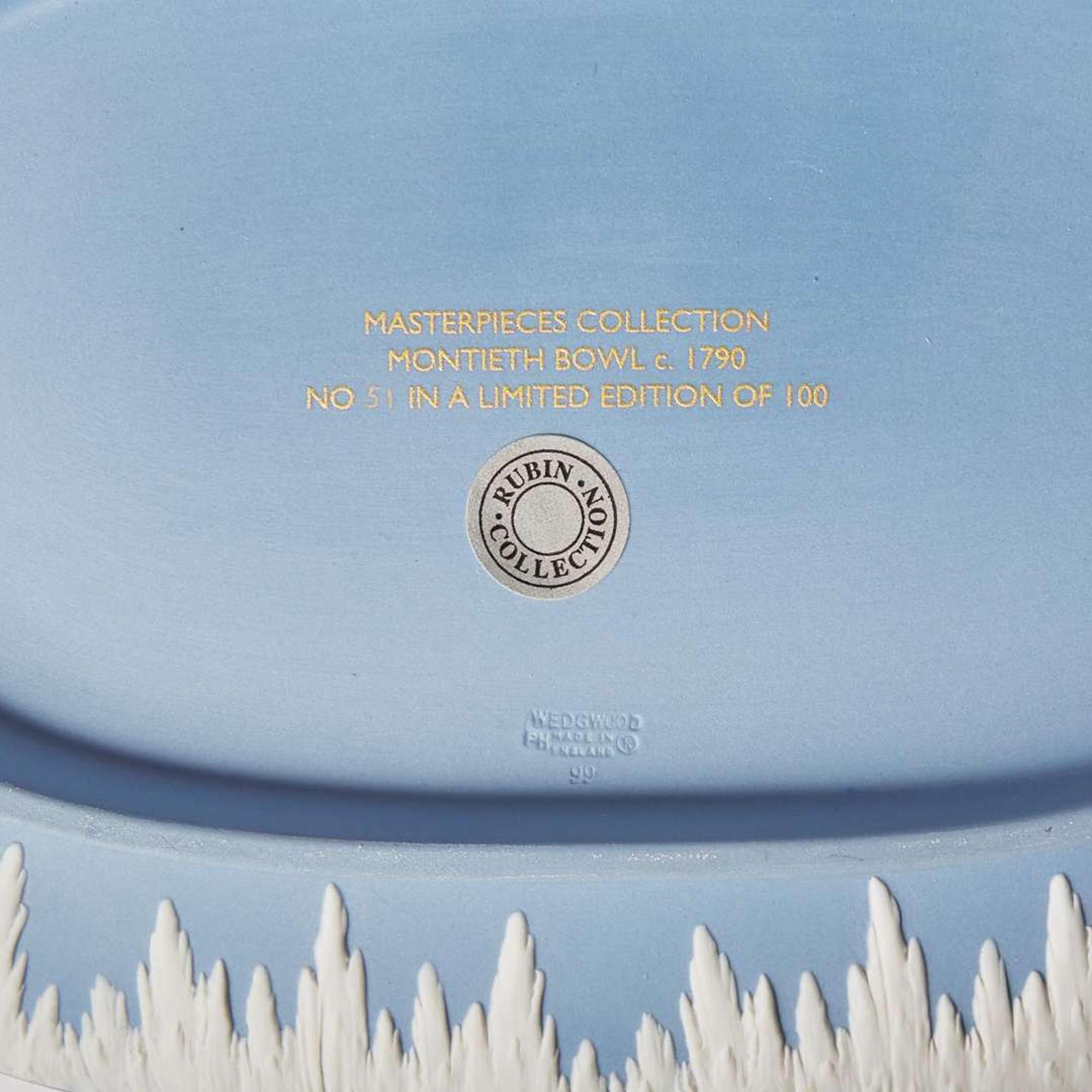 A Wedgwood Tricolor Jasperware Montieth Bowl UK, late 20th century