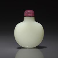 A Chinese Creamy-White Jade Snuff Bottle, Qing Dynasty, Circa 1736-1795 — 1736-1795年 白玉素面鼻煙壺