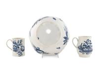 Three Worcester Porcelain Articles