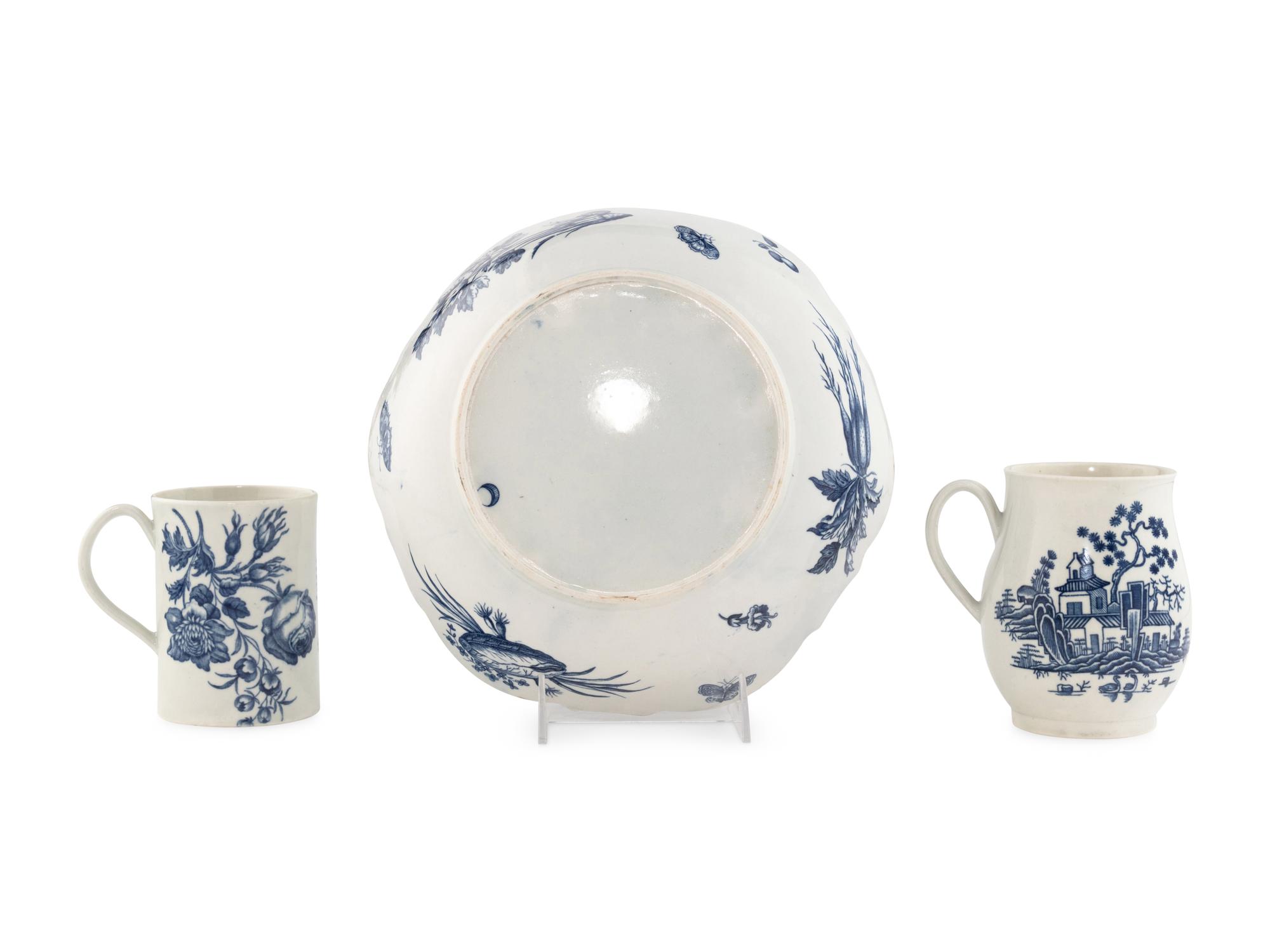 Three Worcester Porcelain Articles
