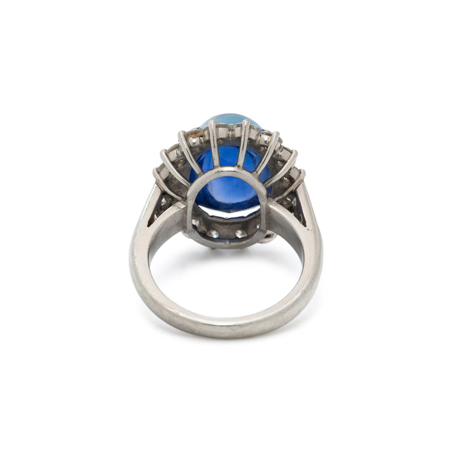 SAPPHIRE AND DIAMOND RING