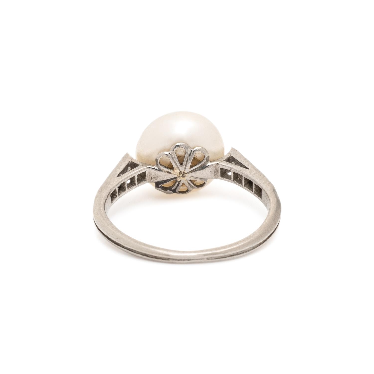 ANTIQUE, PEARL AND DIAMOND RING