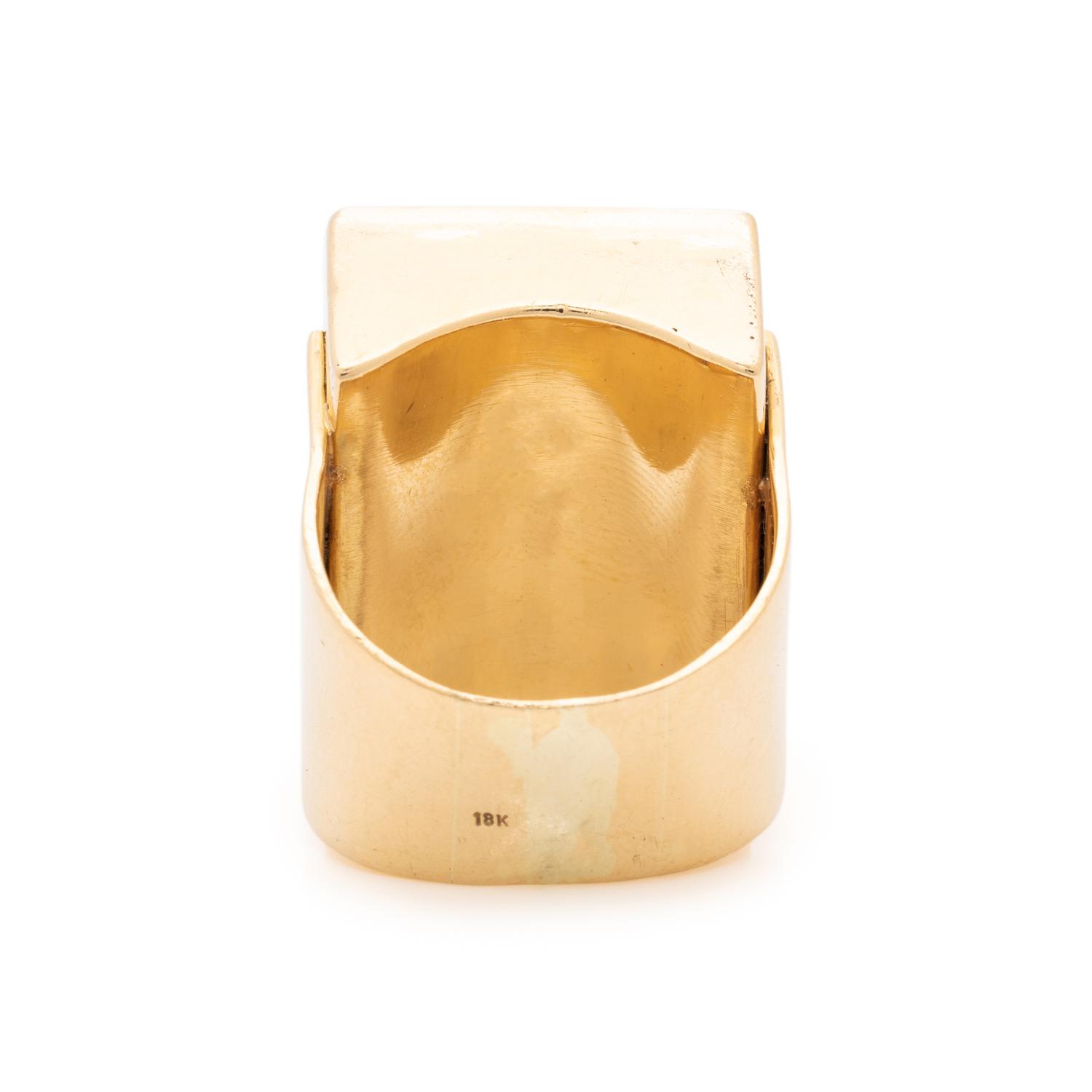 COLLECTION OF YELLOW GOLD AND ONYX JEWELRY