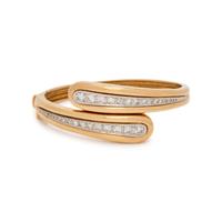 YELLOW GOLD AND DIAMOND BANGLE BRACELET