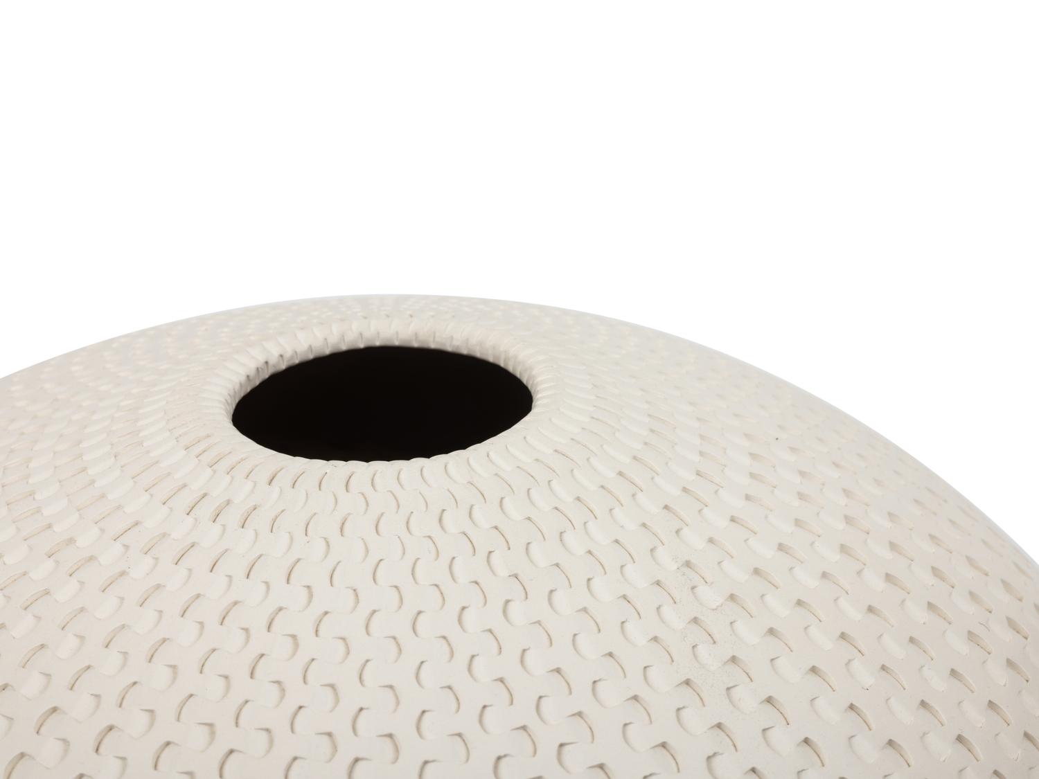 White Dovetail Vessel