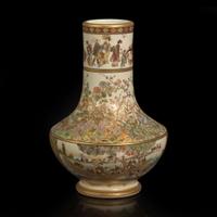 A finely-decorated Satsuma-type vase, Okamoto Ryozan 日本萨摩烧风格瓷瓶 亮山造 Meiji period ??
