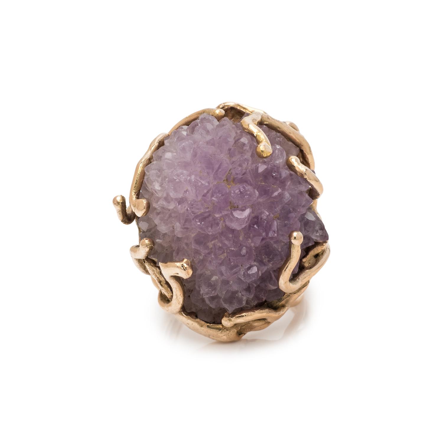 YELLOW GOLD AND AMETHYST CRYSTAL RING