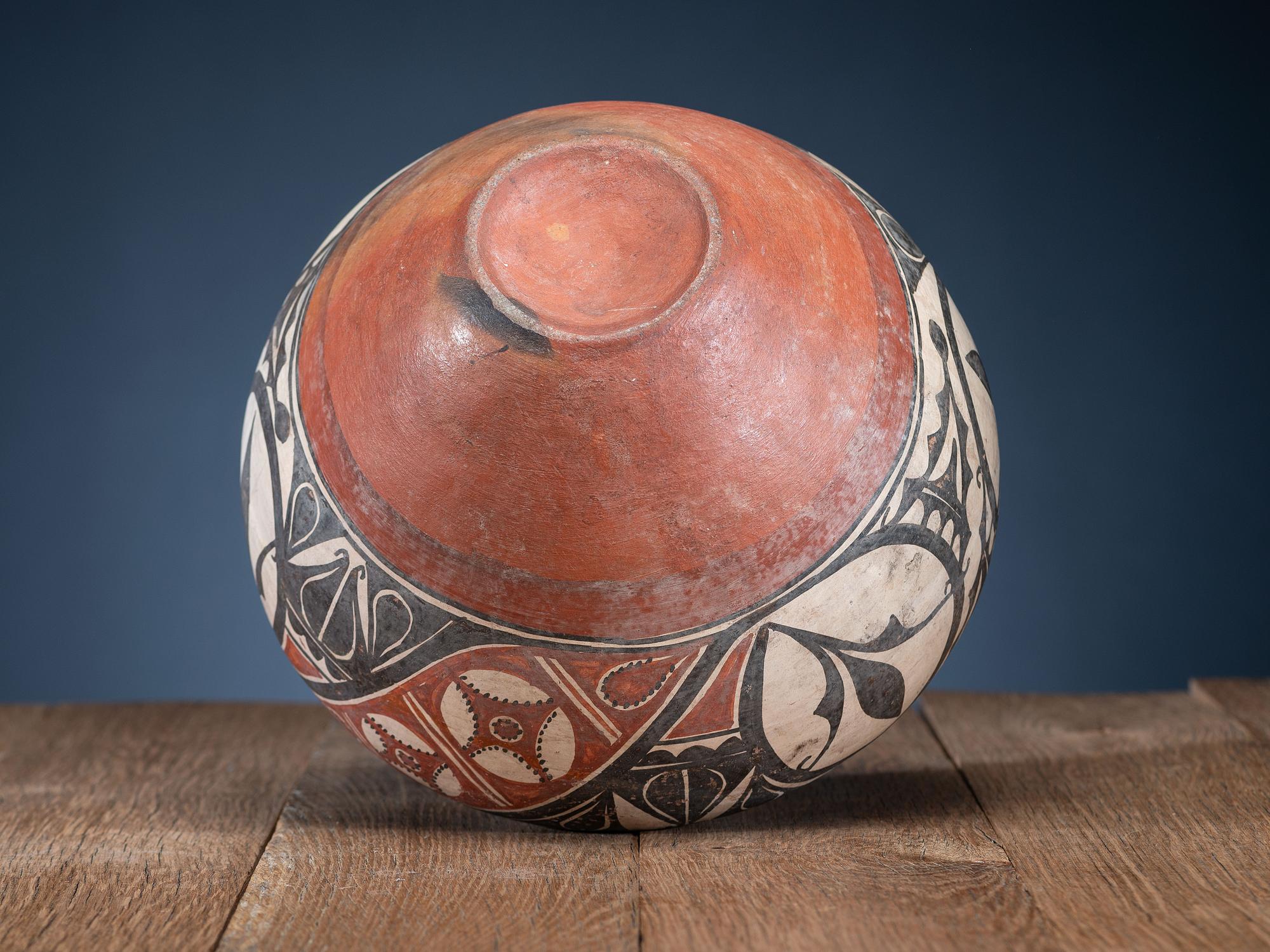 Zia Polychrome Trios Pottery Jar