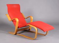 A Marcel Breuer Chaise Lounge for Knoll, Length 57 inches.