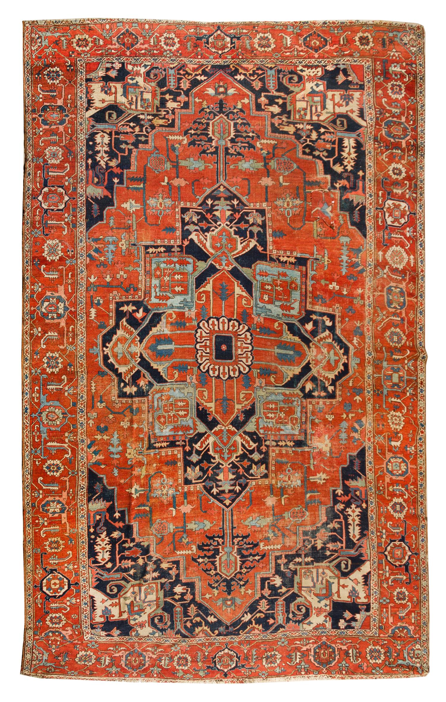 A Serapi Wool Rug 13 feet 8 inches x 10 feet. — FIRST HALF 20TH CENTURY