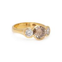 YELLOW GOLD, COLORED DIAMOND, AND DIAMOND RING
