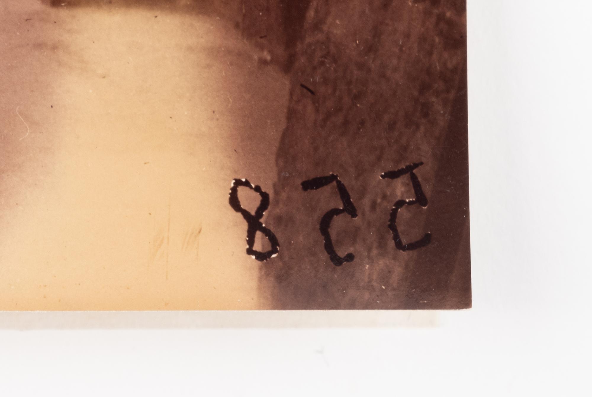 A group of three photographs ( Cour, rue Saint-Jacques 346, disparu, 5e arrondissement , 1900; Saint-Severin - rue Saint Séverin , 1905-1906; Coin, rue Norvins et des Saules , 1925)