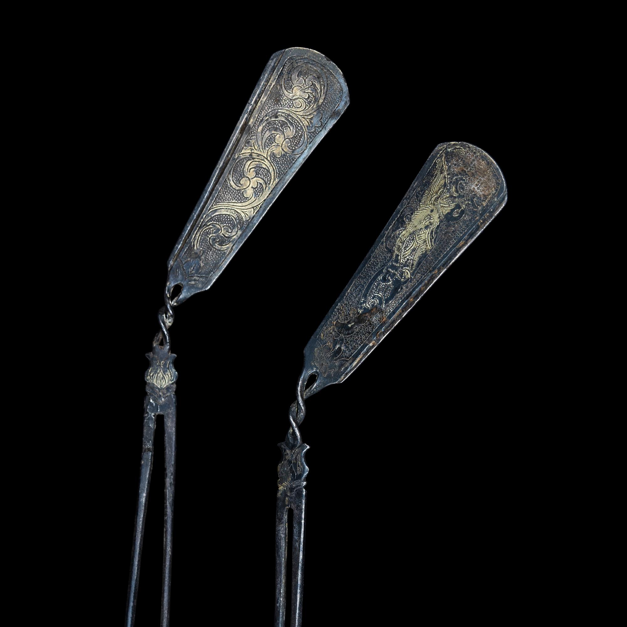 A Pair of Chinese Parcel Gilt Silver 'Bird and Foliate' Hairpins, Chai, Tang Dynasty 唐 鎏金卷草飛鳥紋銀釵一對