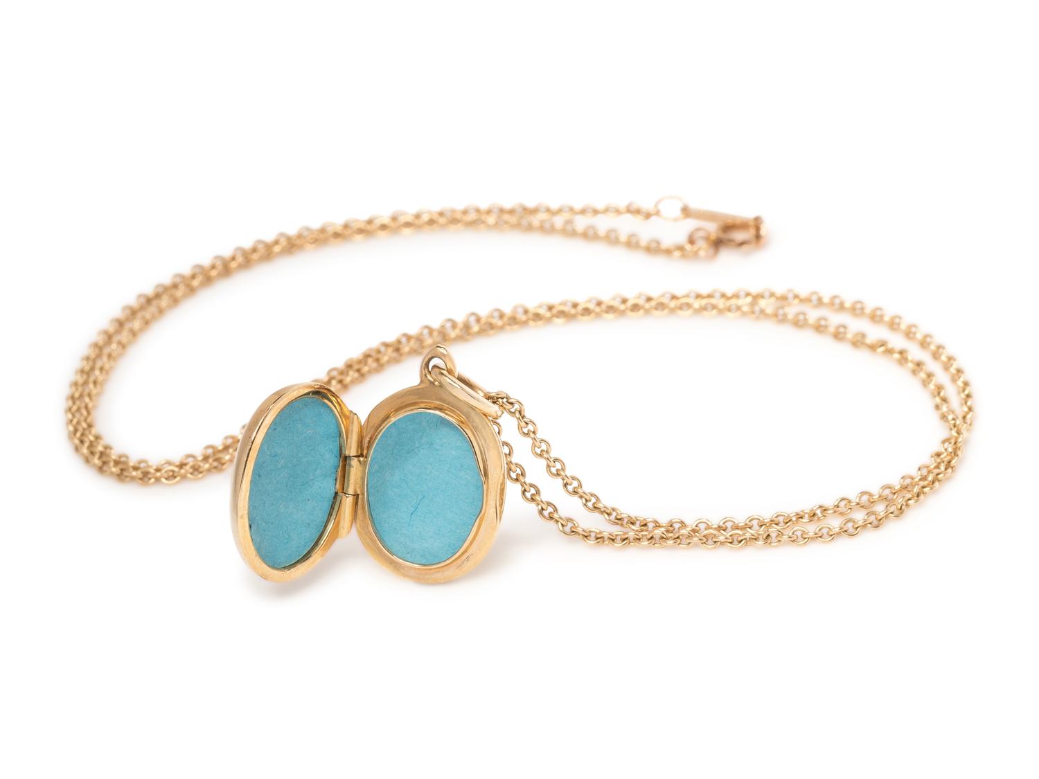 TIFFANY & CO., YELLOW GOLD LOCKET NECKLACE