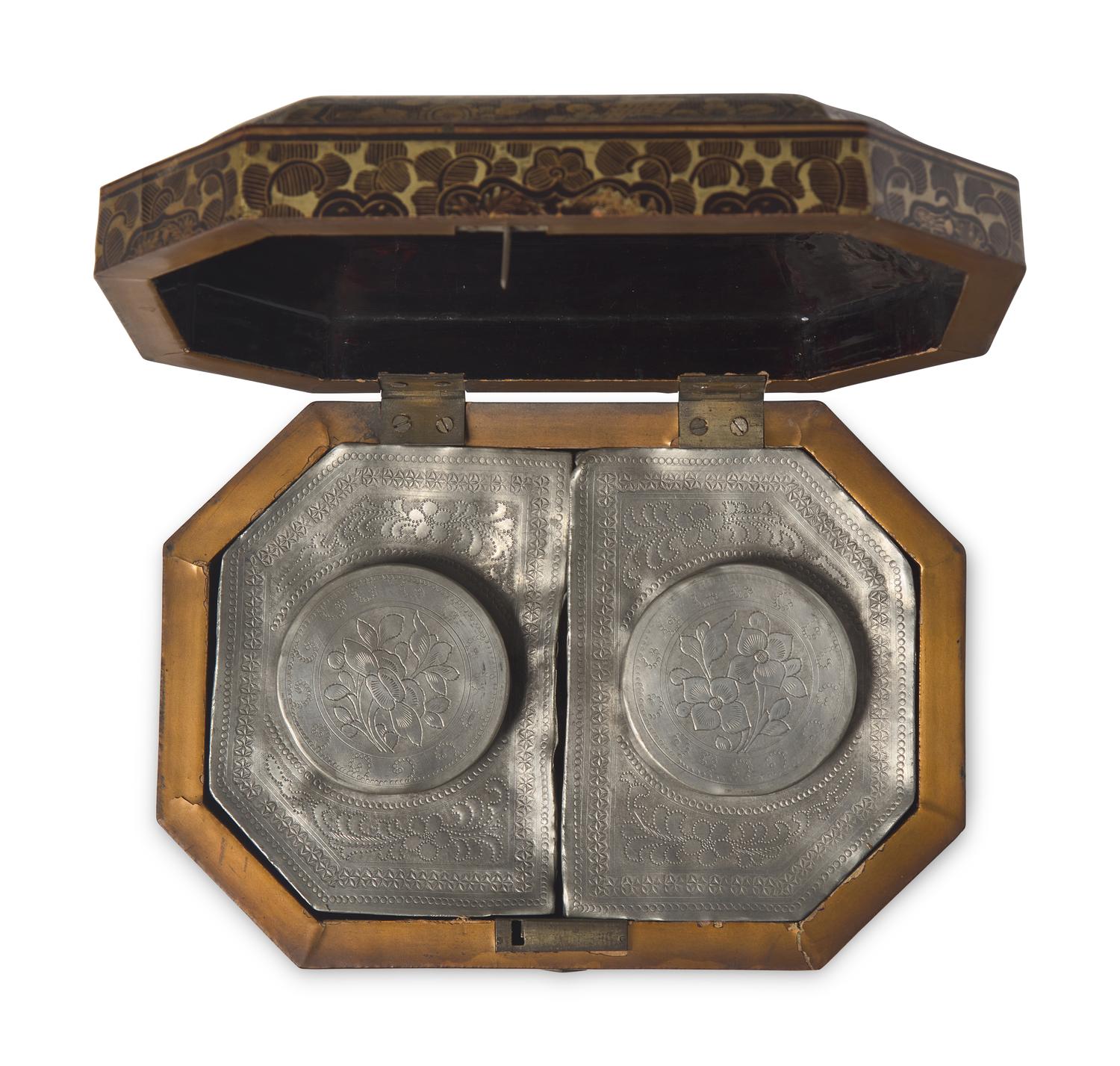 A Chinese Export Lacquer Tea Caddy