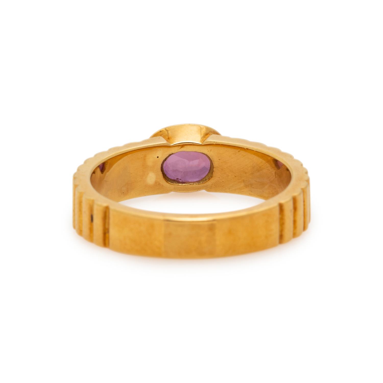 YELLOW GOLD AND RUBY RING