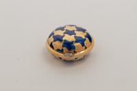 An 18 Karat Gold, Enamel and Diamond-Inset Bonbonnière