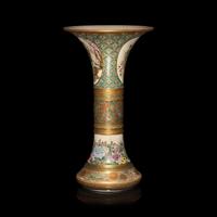 A Japanese Satsuma-Type Trumpet Vase, Kinkozan Studios, Meiji Period — 日本明治時代 錦光山造薩摩燒美人圖花觚