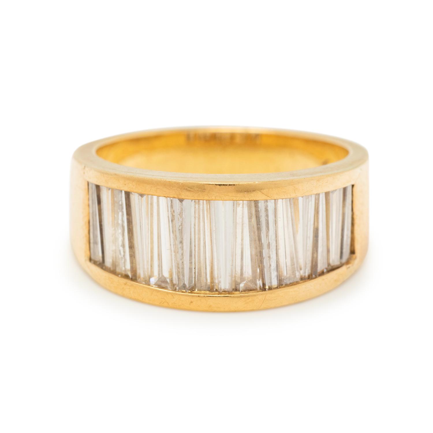 DIAMOND RING